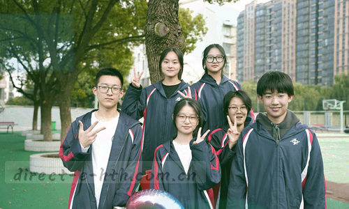 时钟图标标注服务时间九点至十八点